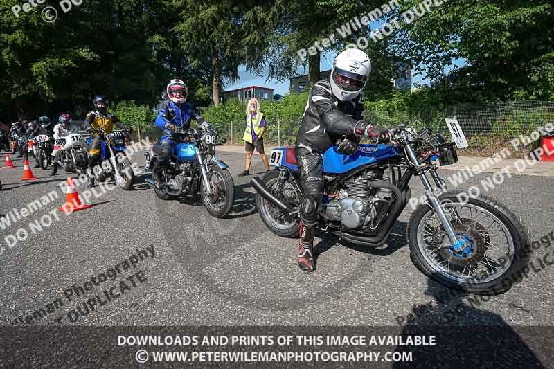 cadwell park;cadwell park photographs;cadwell trackday photographs;enduro digital images;event digital images;eventdigitalimages;peter wileman photography;racing digital images;trackday digital images;trackday photos